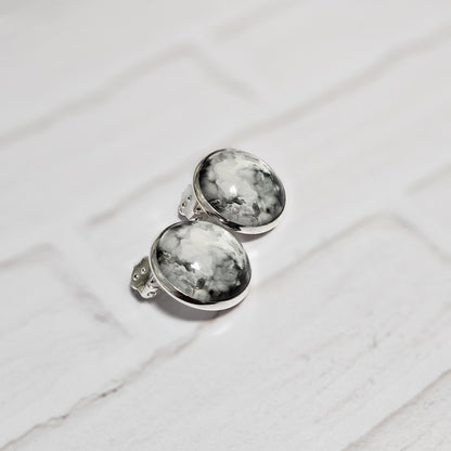 Smoke Design Clip-On Earrings – 16mm Cabochon | Non-Pierced | Hypoallergenic