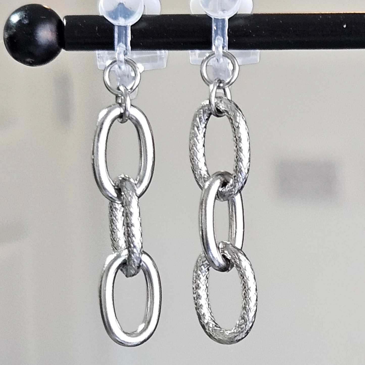 Silver Chain Hoop Clip-On Earrings | Hammered Mix Link Design