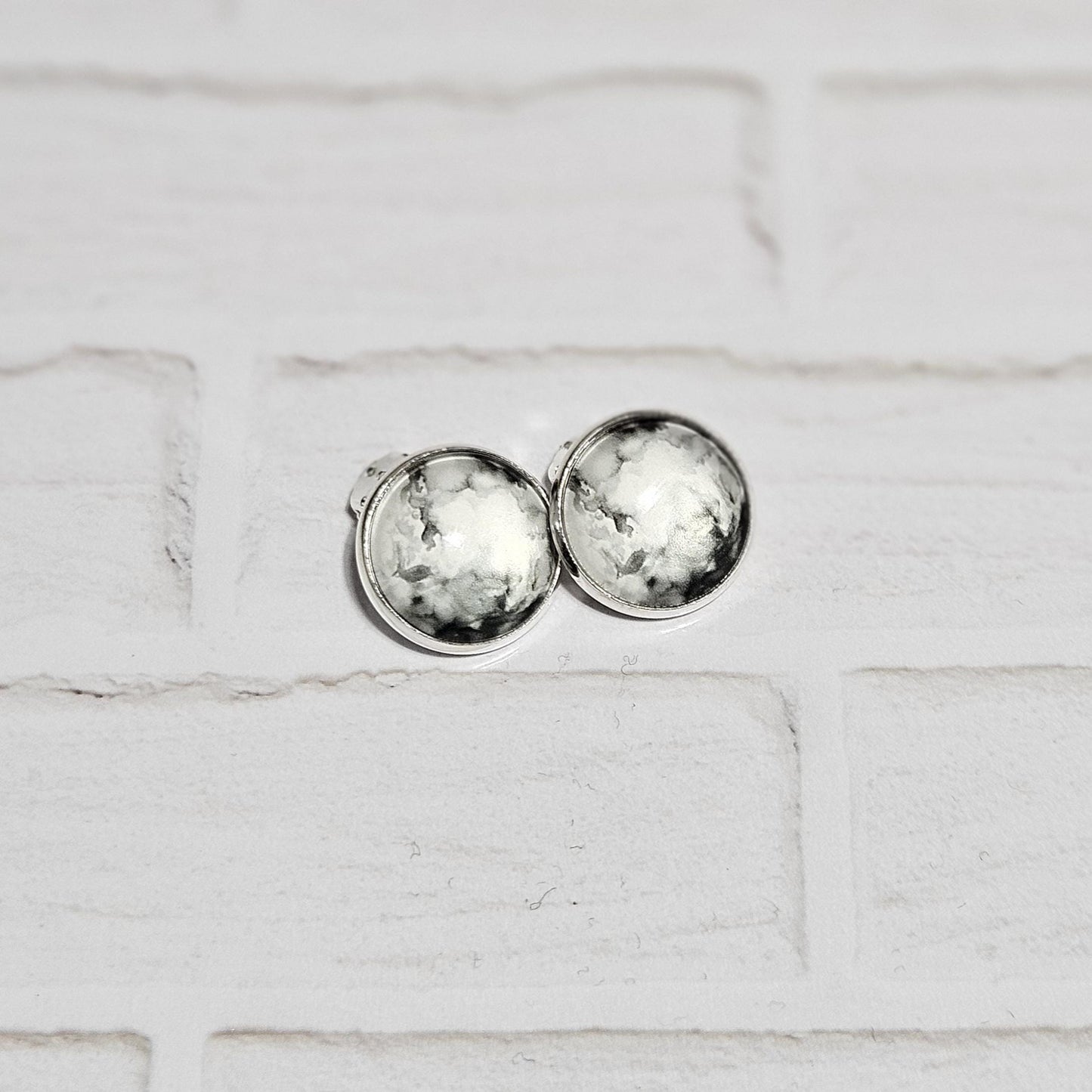 Smoke Design Clip-On Earrings – 16mm Cabochon | Non-Pierced | Hypoallergenic