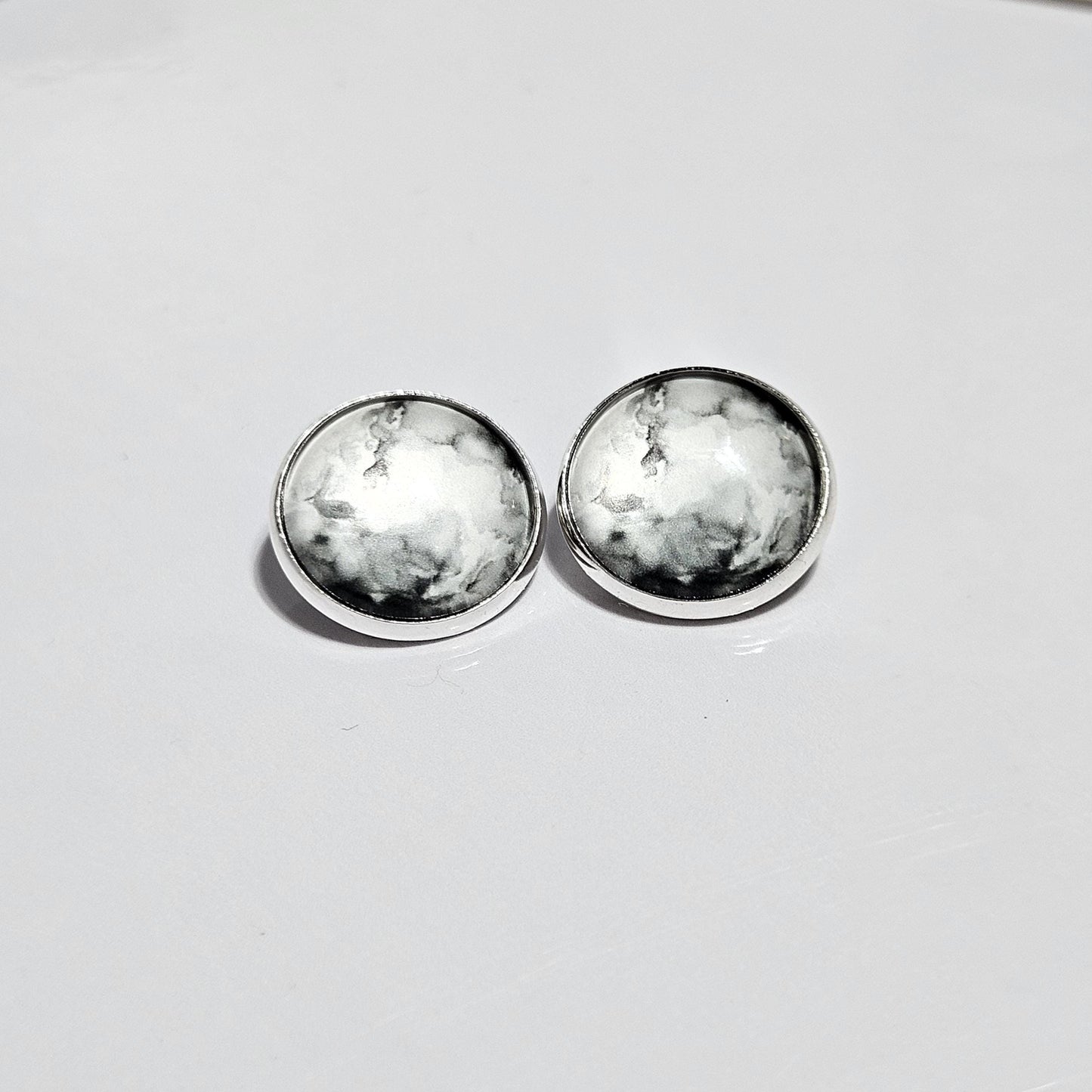 Smoke Design Clip-On Earrings – 16mm Cabochon | Non-Pierced | Hypoallergenic