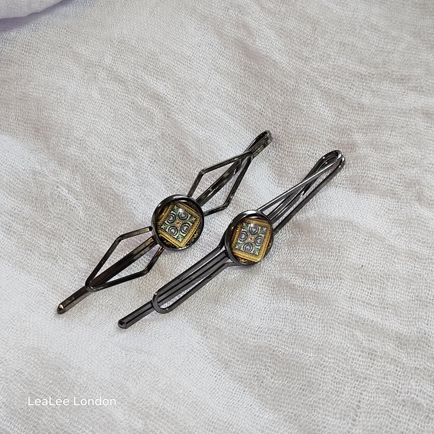 Black Bobby Pins Set of 2, Trendy Boho metal Hair Clips, Minimal Hair Accessories