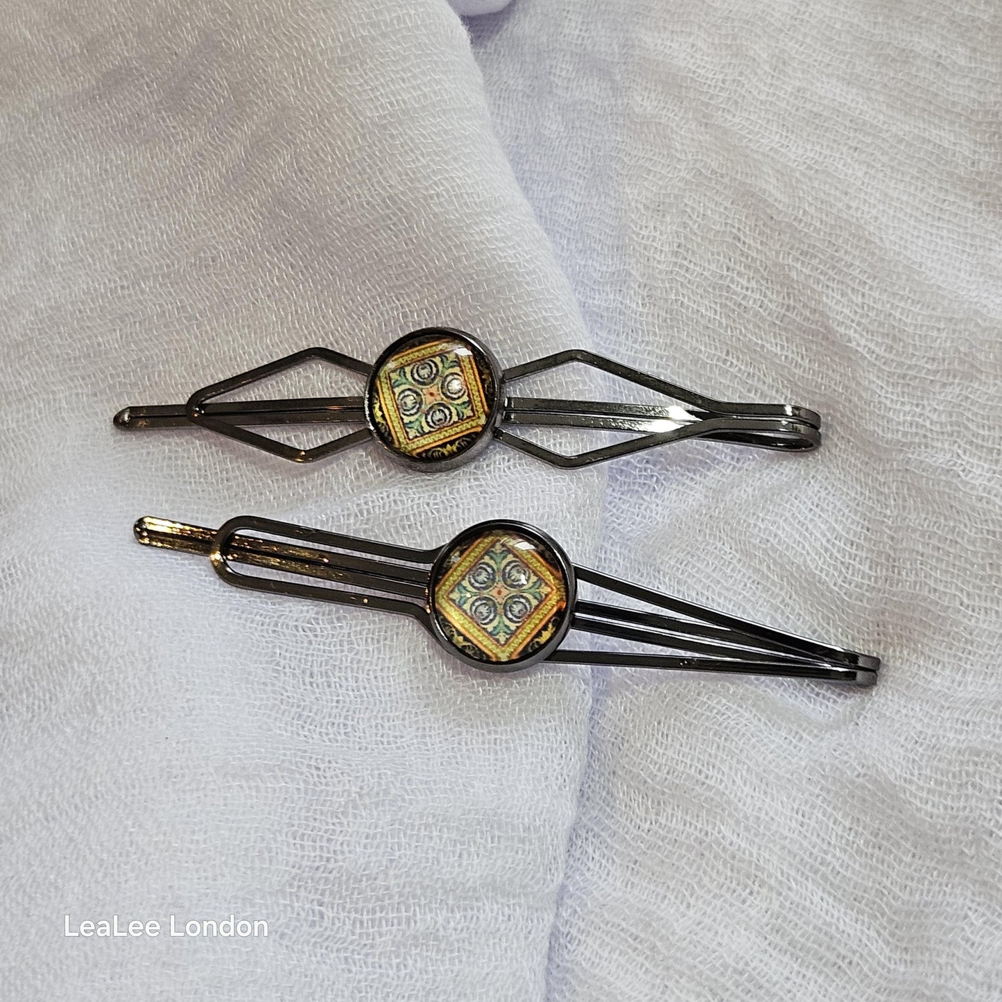 Black Bobby Pins Set of 2, Trendy Boho metal Hair Clips, Minimal Hair Accessories
