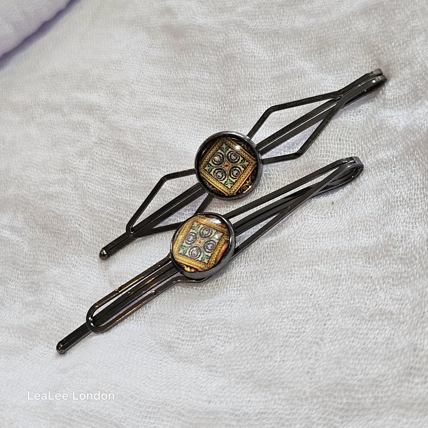 Black Bobby Pins Set of 2, Trendy Boho metal Hair Clips, Minimal Hair Accessories