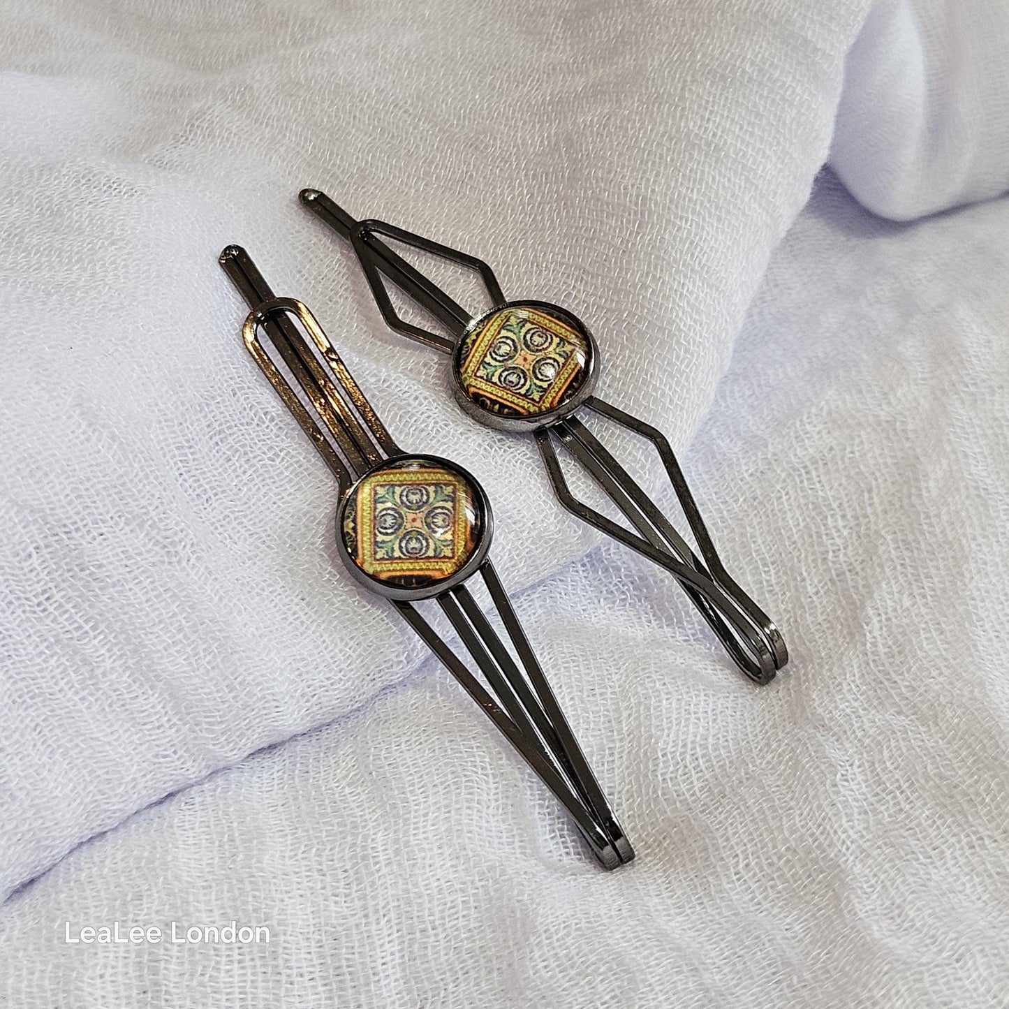 Black Bobby Pins Set of 2, Trendy Boho metal Hair Clips, Minimal Hair Accessories